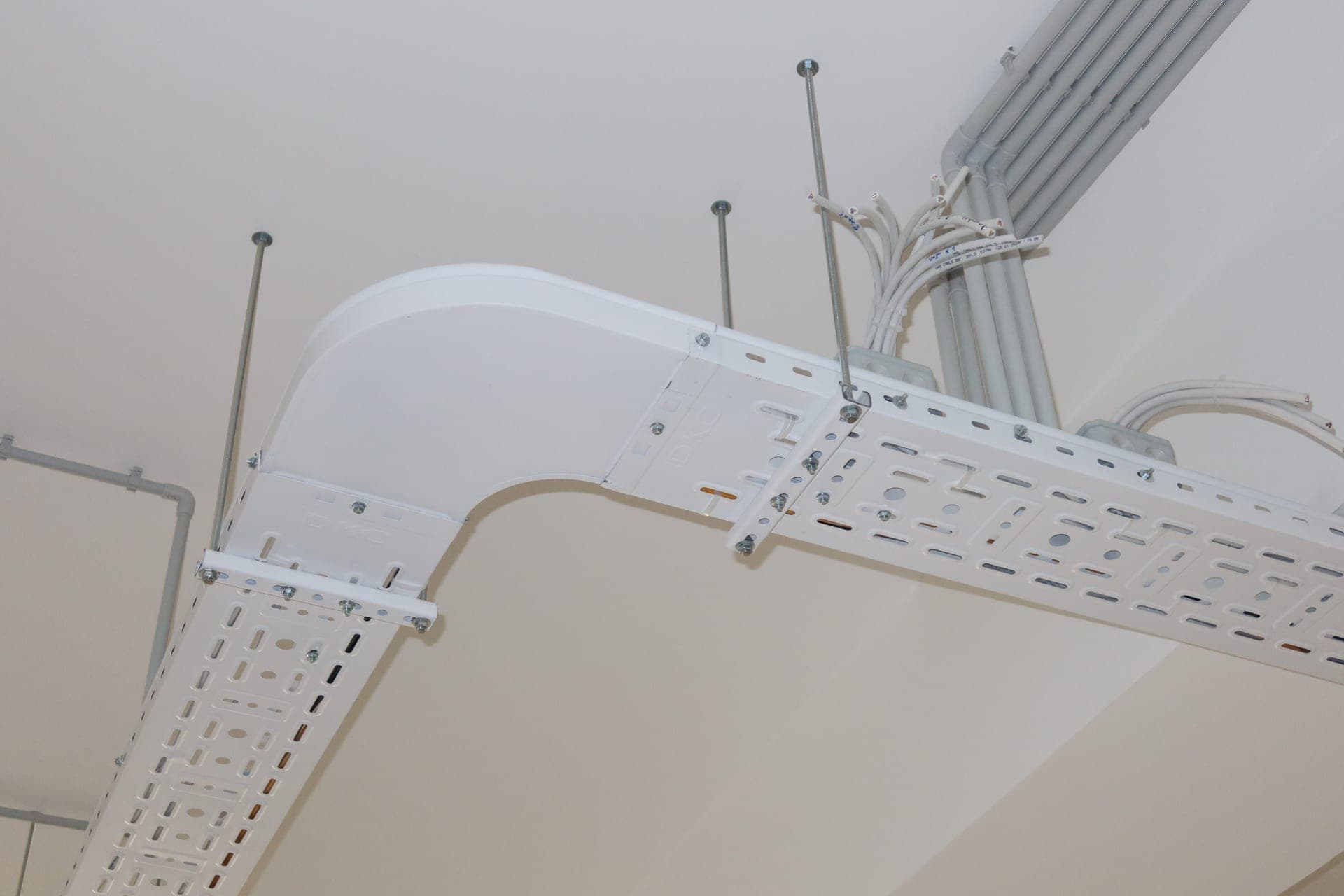 Modena Business Center - Азатутян 1/15