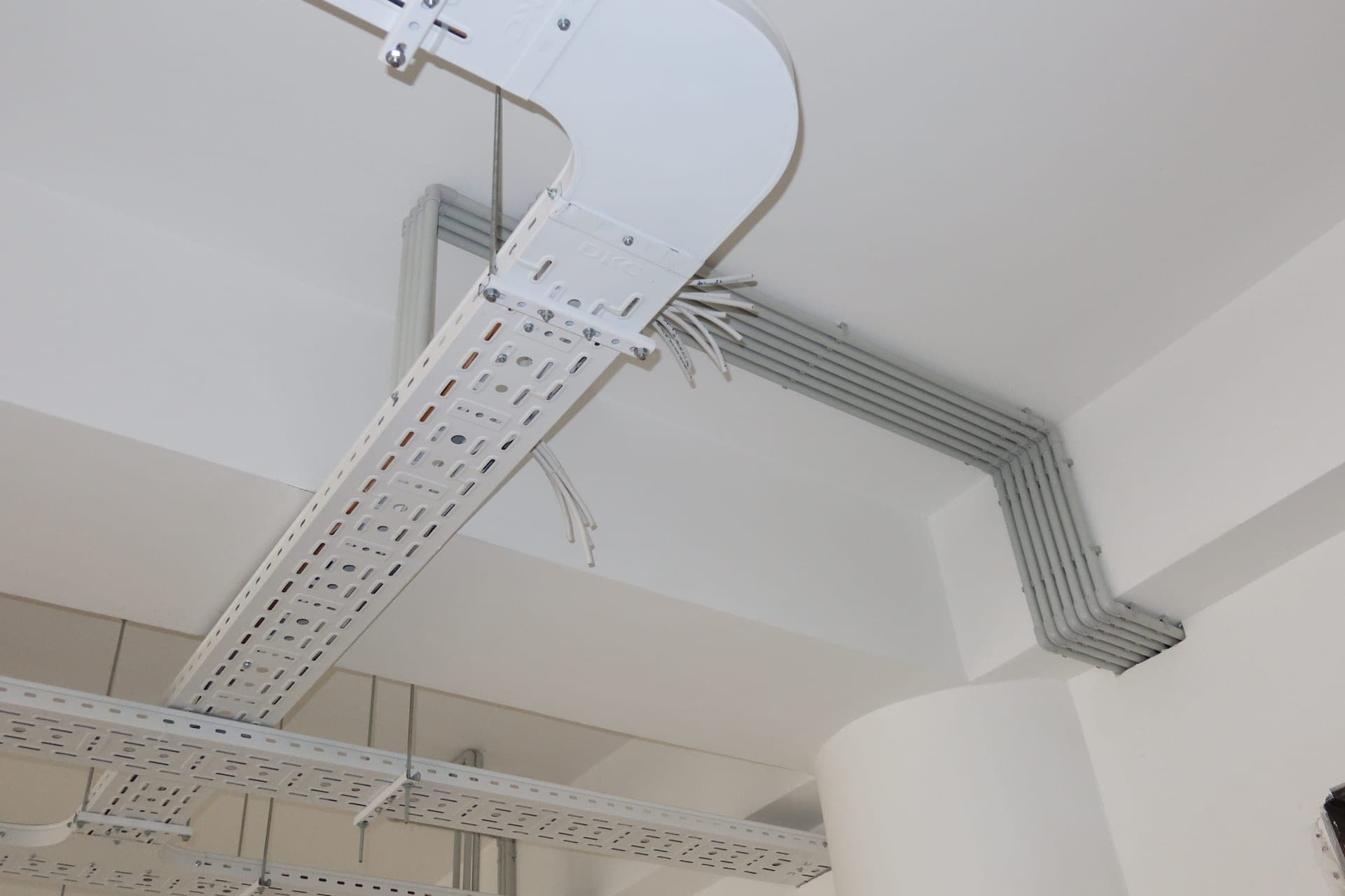 Modena Business Center - Азатутян 1/15