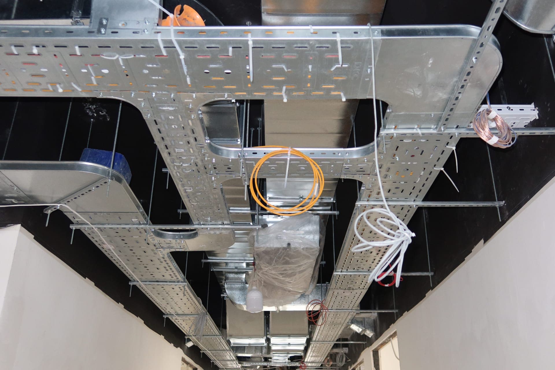 Modena Business Center - Азатутян 1/15