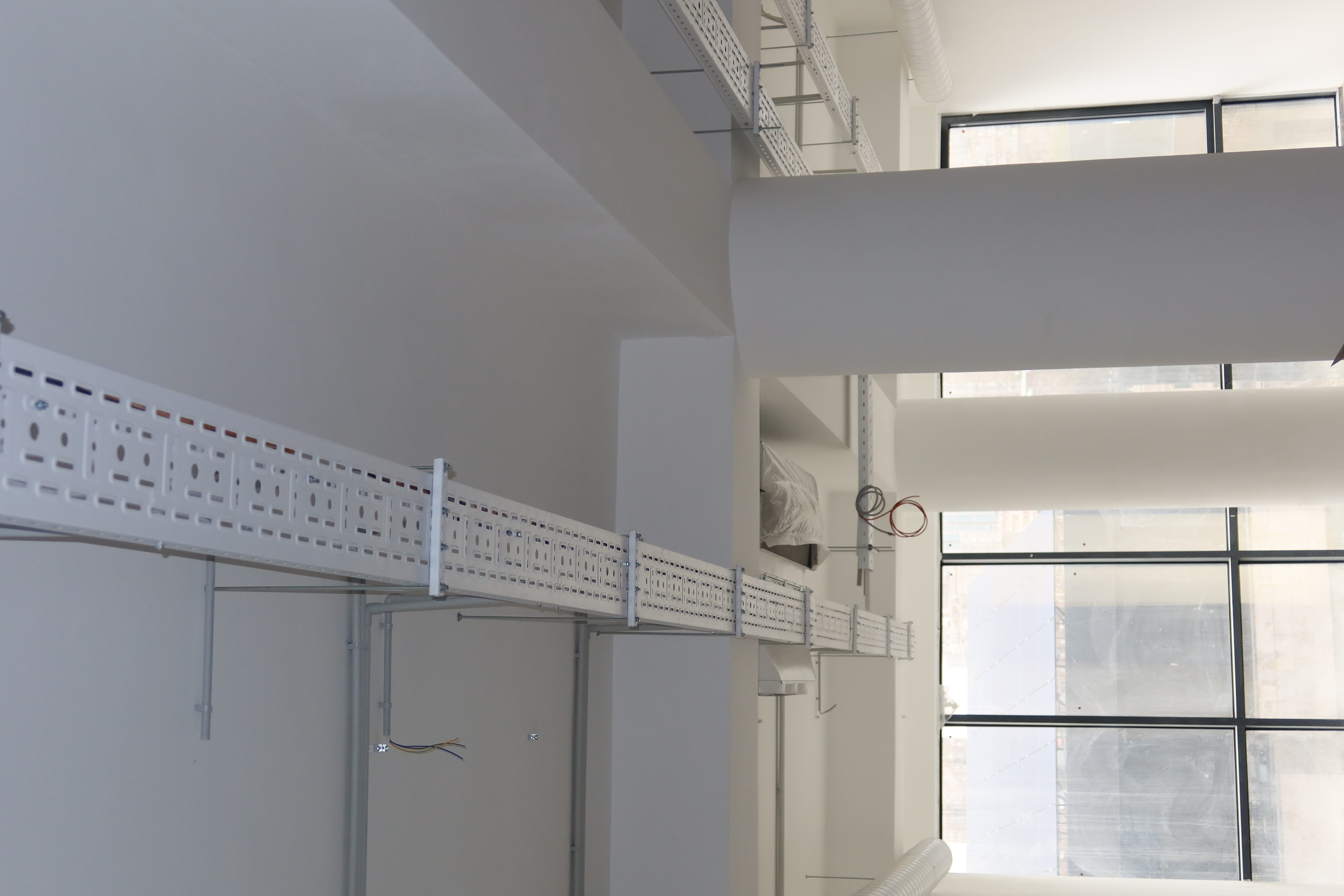 Modena Business Center - Azatutyan 1/15